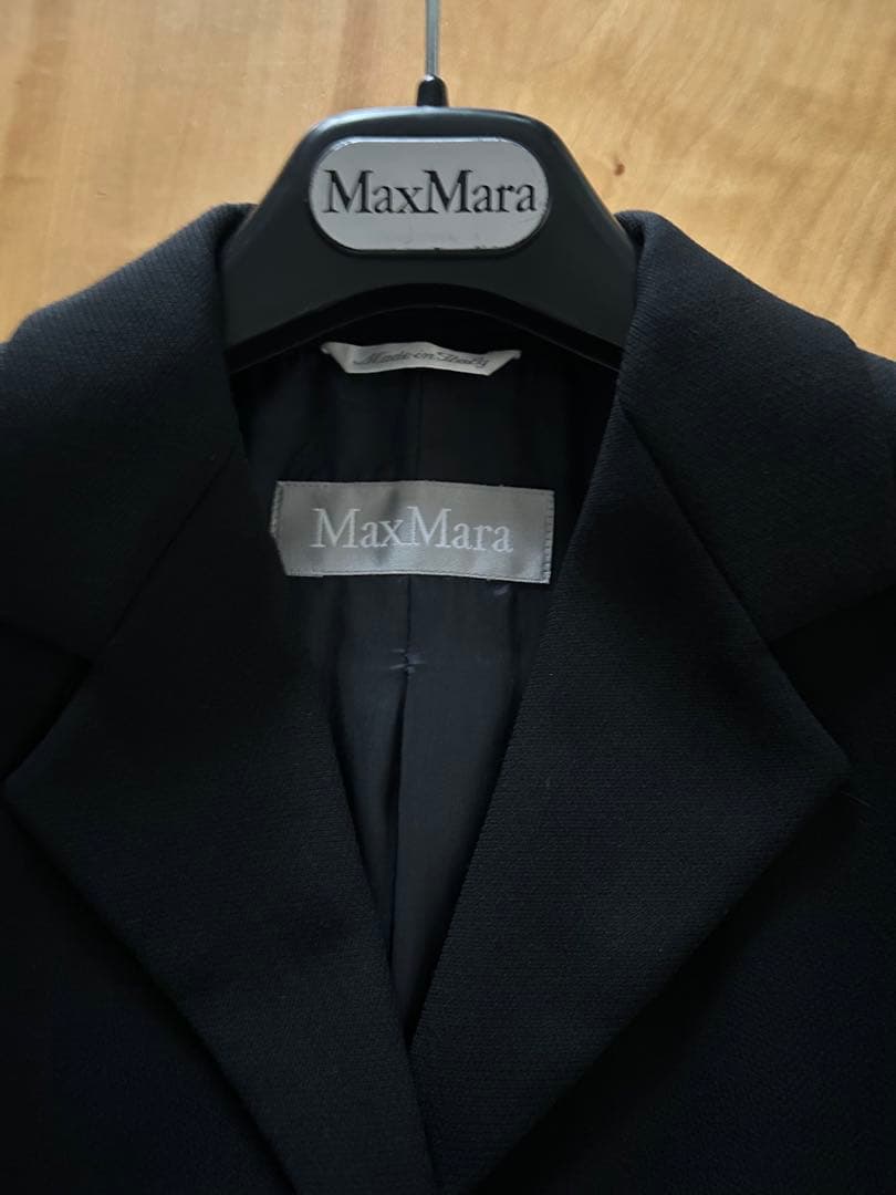 MaxMara 22万 高級美ライン スーツ 黒 ブラック 未使用品