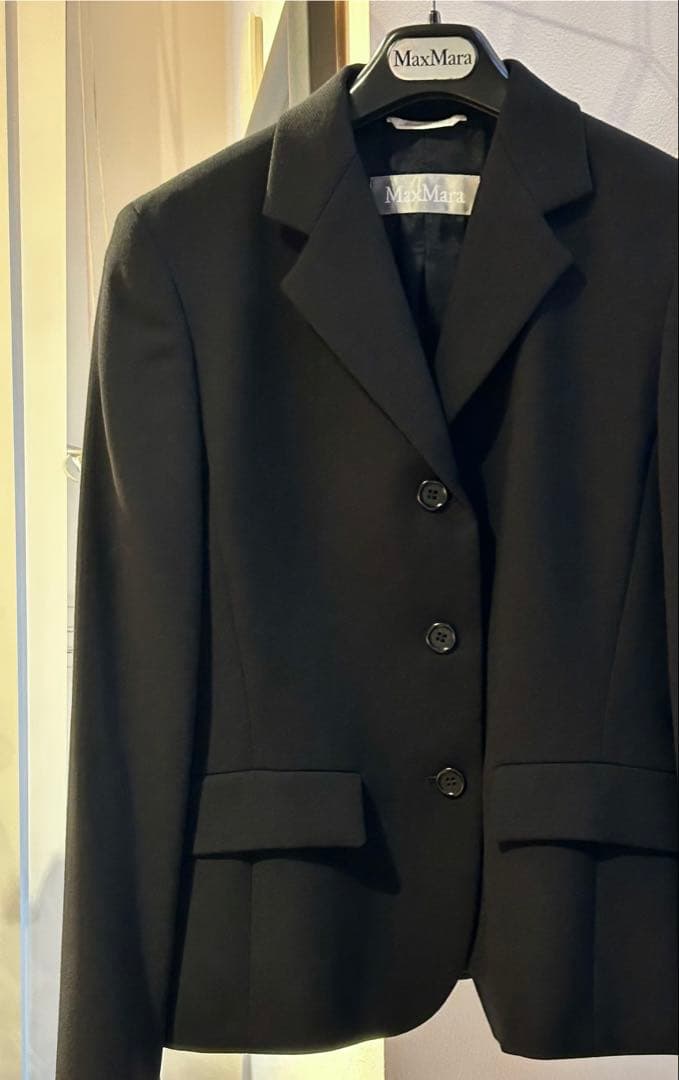 MaxMara 22万 高級美ライン スーツ 黒 ブラック 未使用品