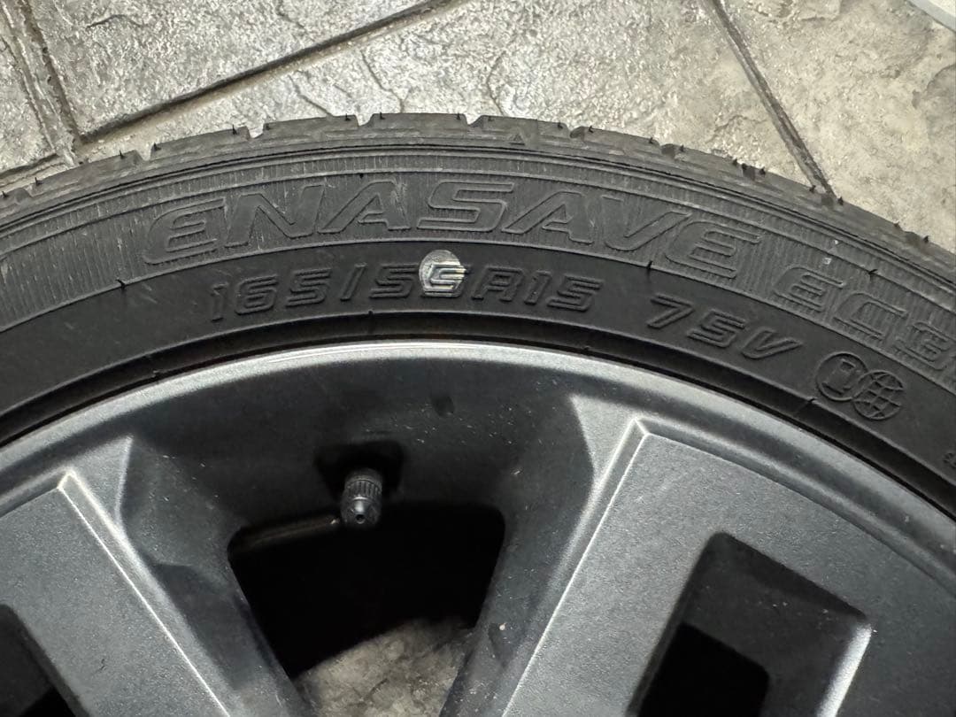 三菱デリカミニ純正タイヤ　165 55R15