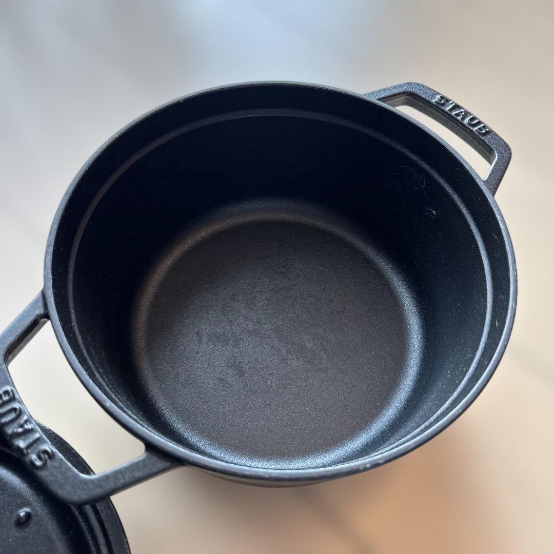 Staub ストウブ ピコ・ココットラウンド(22cm)シャイニーブラック