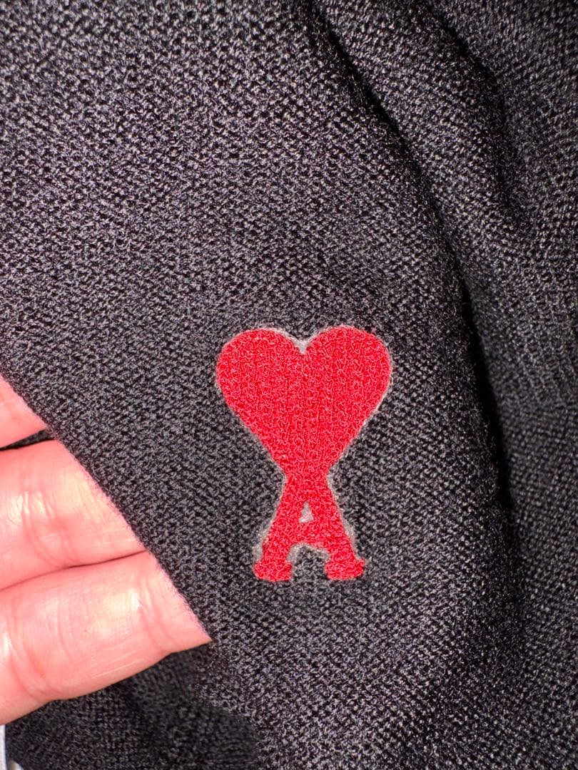 アミパリス　タートルネックセーター