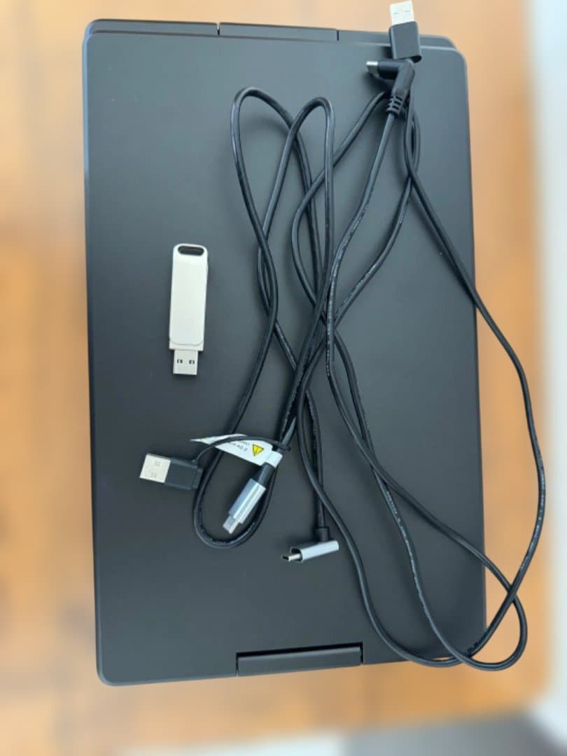 デュアルポータブルモニター（トリプルモニタータイプ）