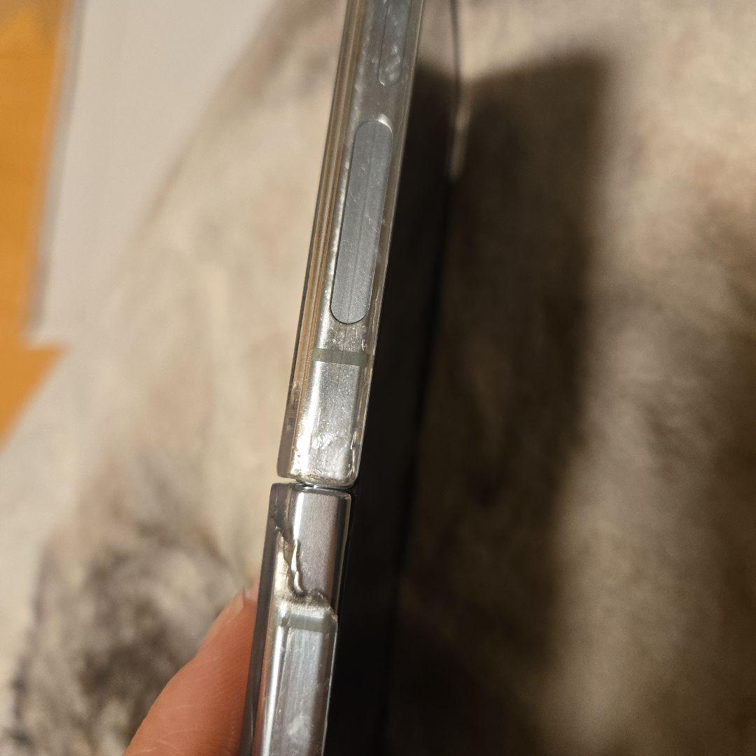 ​訳あり Galaxy Z Flip5 256GB ミントSIMフリー 動作良好