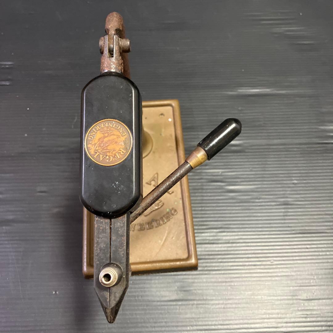 REGAL リーガル　ENGINEERING フライタイイング　バイス