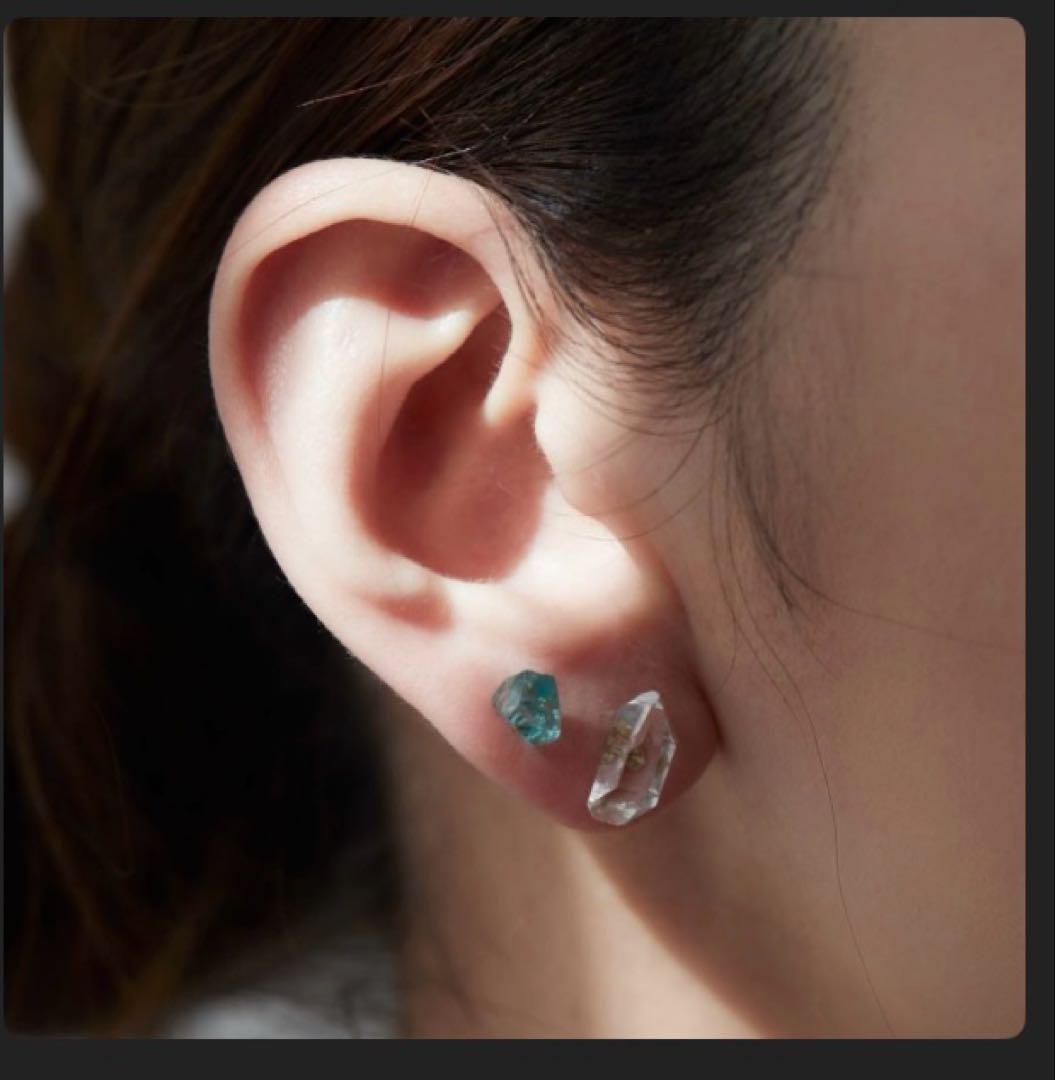 bororo ボロロ 原石 シングル ピアス エメラルド K18 44,000