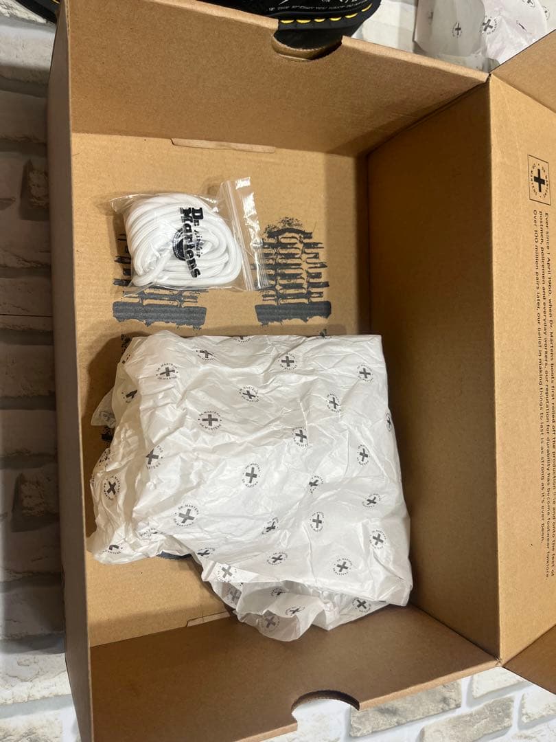 ドクターマーチン 1460 スクリブル 8ホールブーツ