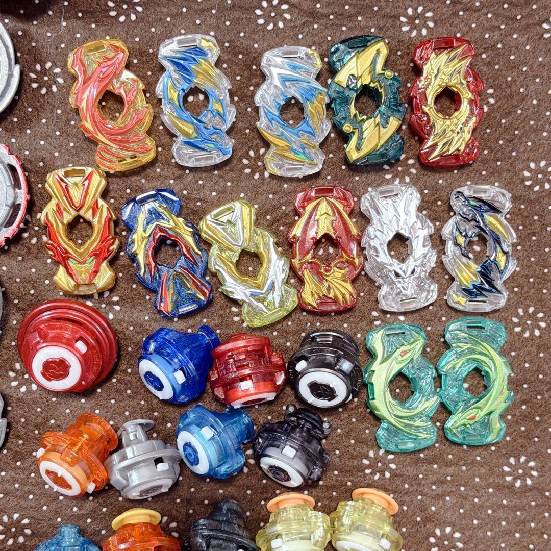 ベイブレード まとめ売り 本体13個　パーツ大量 ランチャー メタル バースト