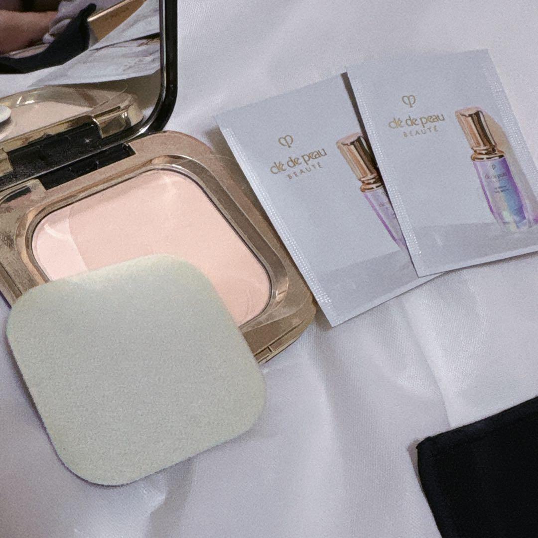 【極美品】クレドポーボーテ プードルコンパクトエサンシエルn おまけ付き