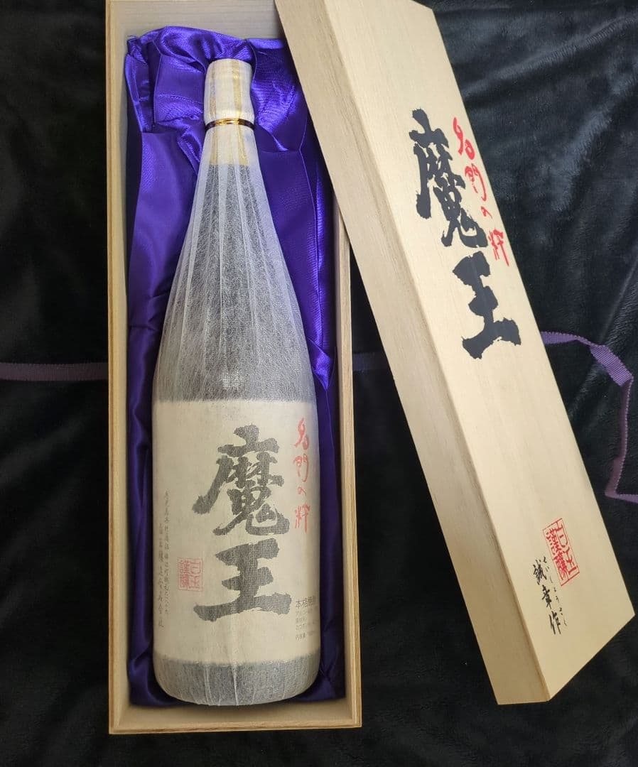 本格焼酎　魔王 1800ml 桐箱入り 白玉醸造　新品未開封 古酒