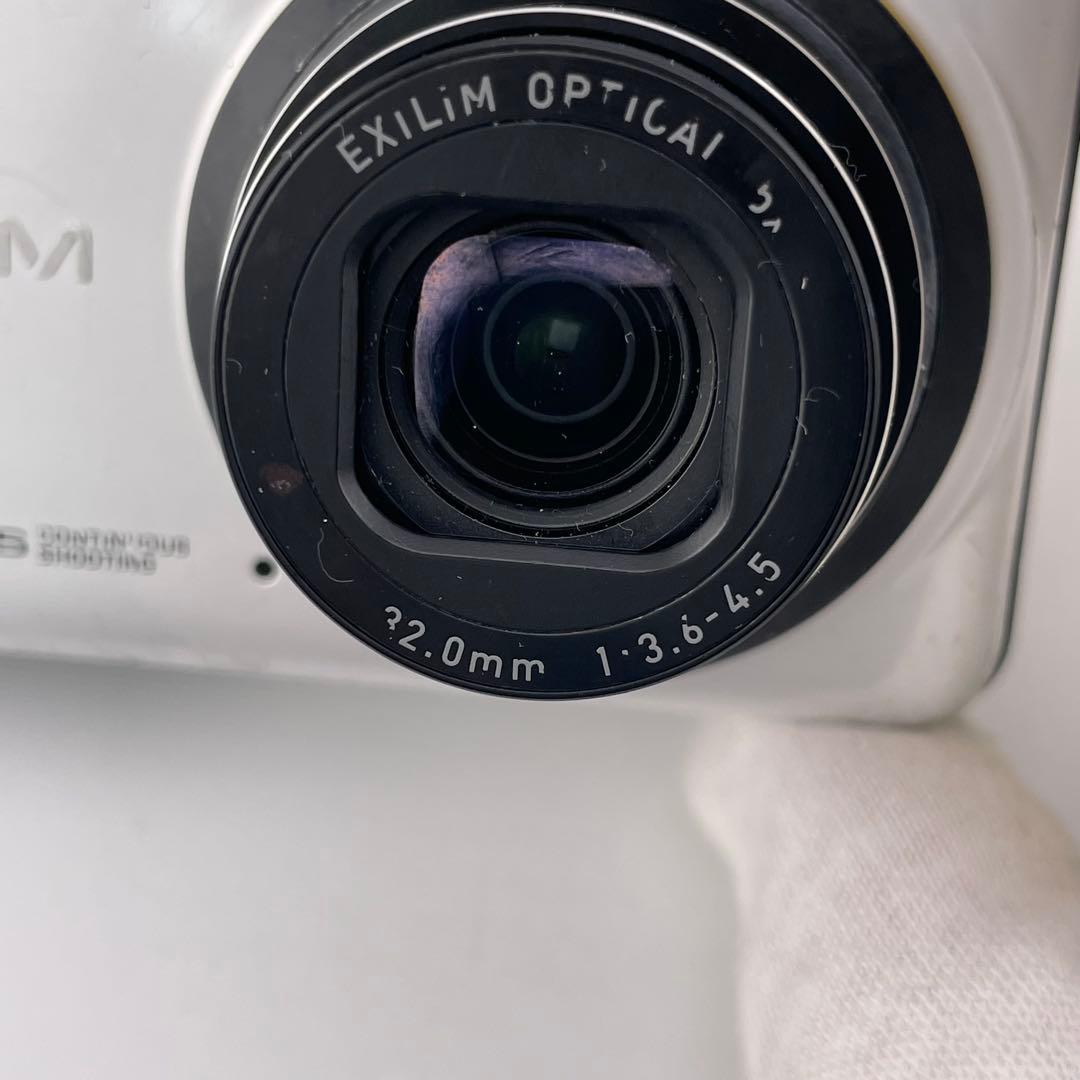 実写美⭕️【動作確認済】CASIO EXILIM EX-FC100 デジカメ