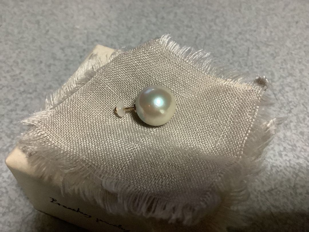 su Ha ピアス　“daughter” 真珠のシングルピアス /セミラウンド