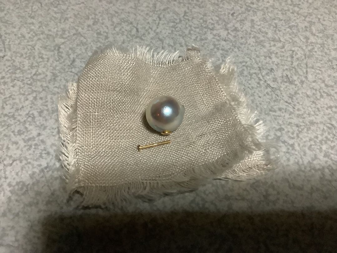 su Ha ピアス　“daughter” 真珠のシングルピアス /セミラウンド