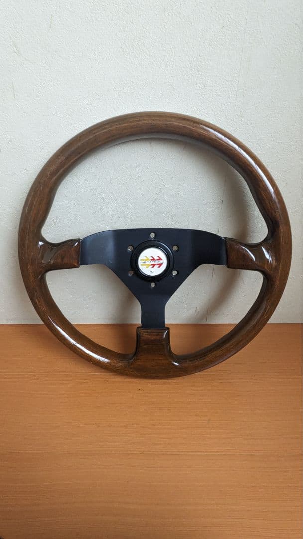 MOMO ウッド ステアリング