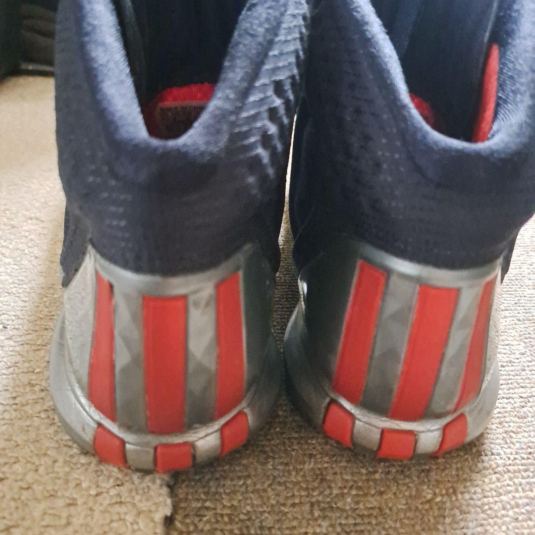 adidas　NBA.デニックローズ　バスケットボールシューズ