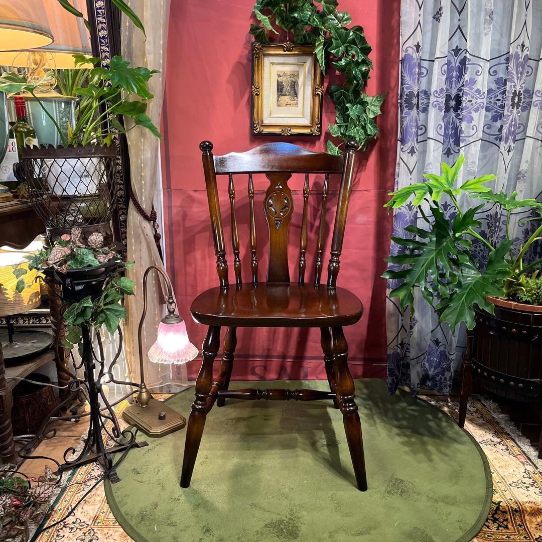 L１　キツツキマーク ヴィンテージ ウインザーチェア