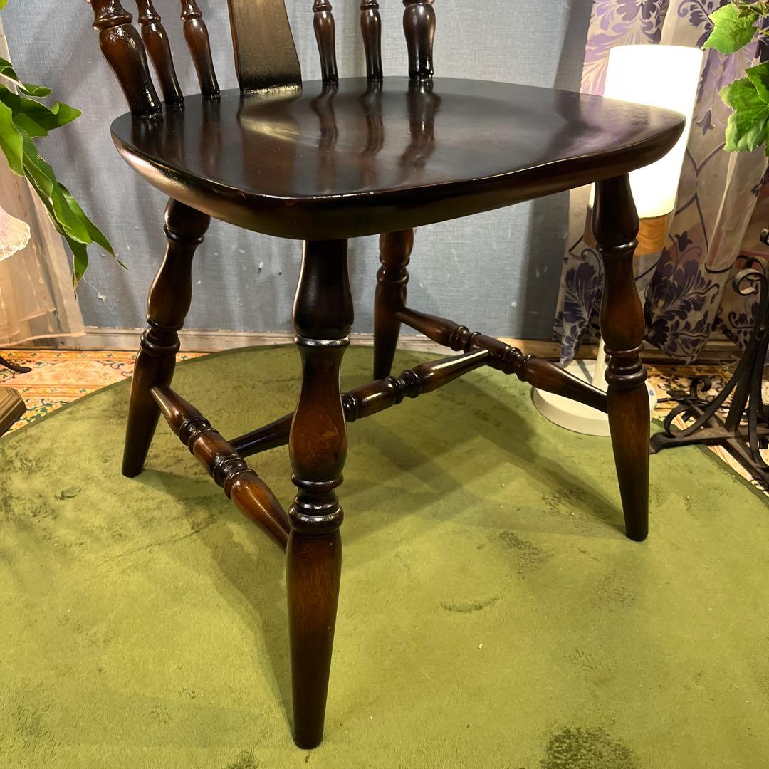 L１　キツツキマーク ヴィンテージ ウインザーチェア