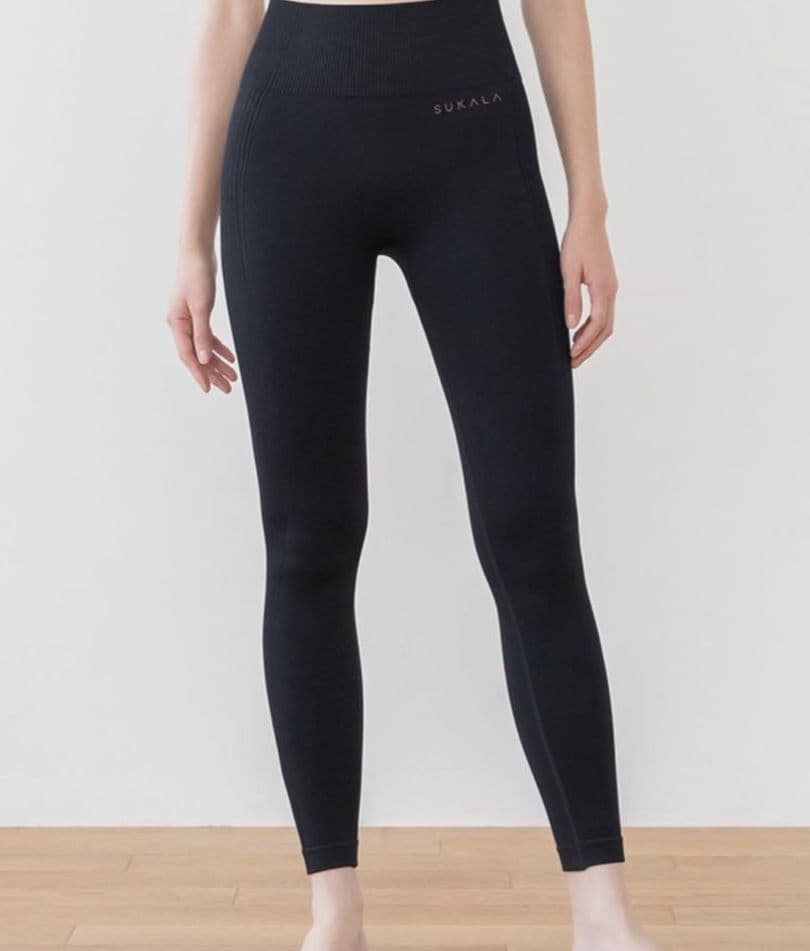 【新品・未使用】 SUKALA ワイドリブニットレギンス （L ブラック）
