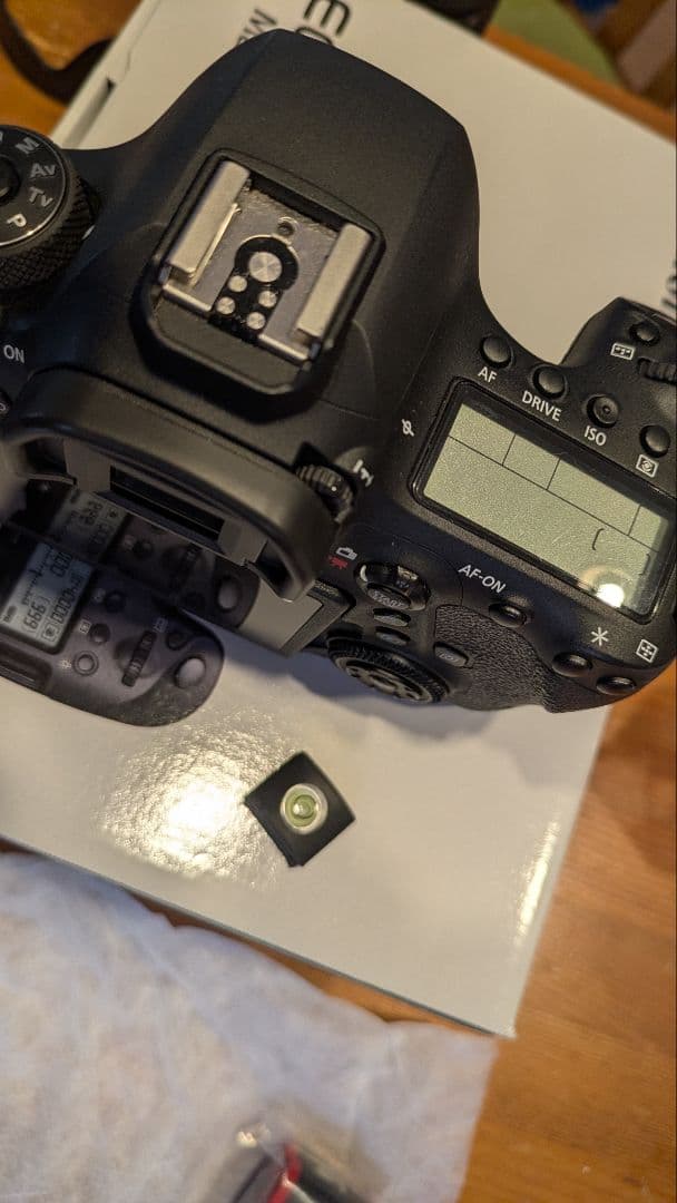 Canon EOS 6D Mark II ボディ