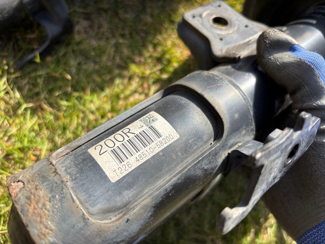 30アルファード　NF210 タナベ製ダウンサス　+純正サスペンション