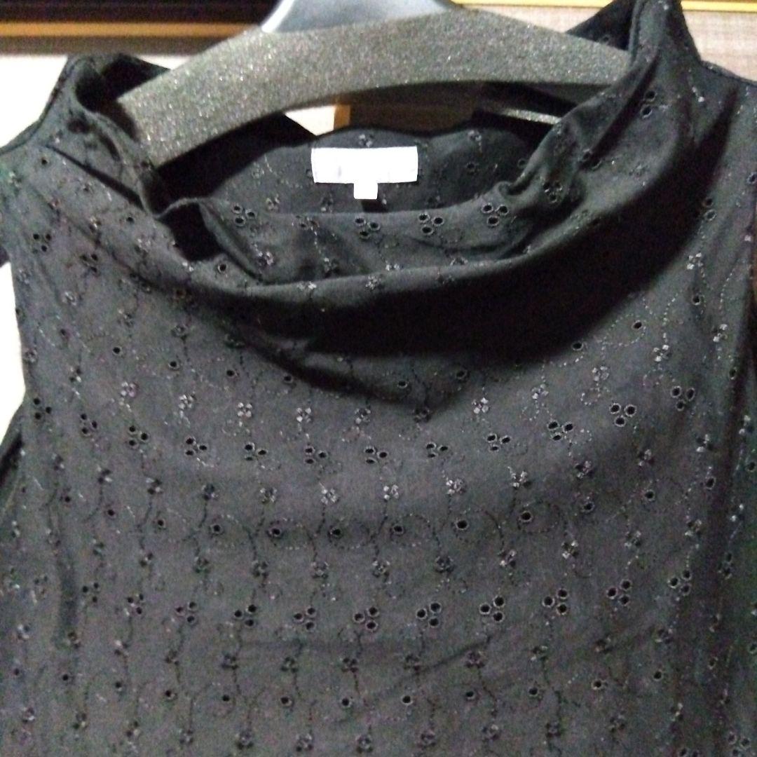 ♦お値下げ♦❣トクコプルミエヴォール❣黒地に 青の花柄ノースリーブチュニック