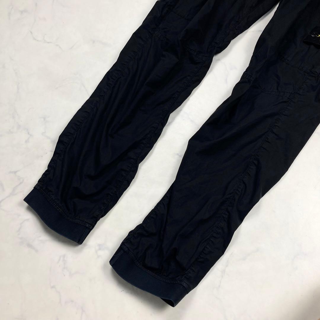 ストーンアイランド コットンポプリン シャーリング テーパード カーゴパンツ