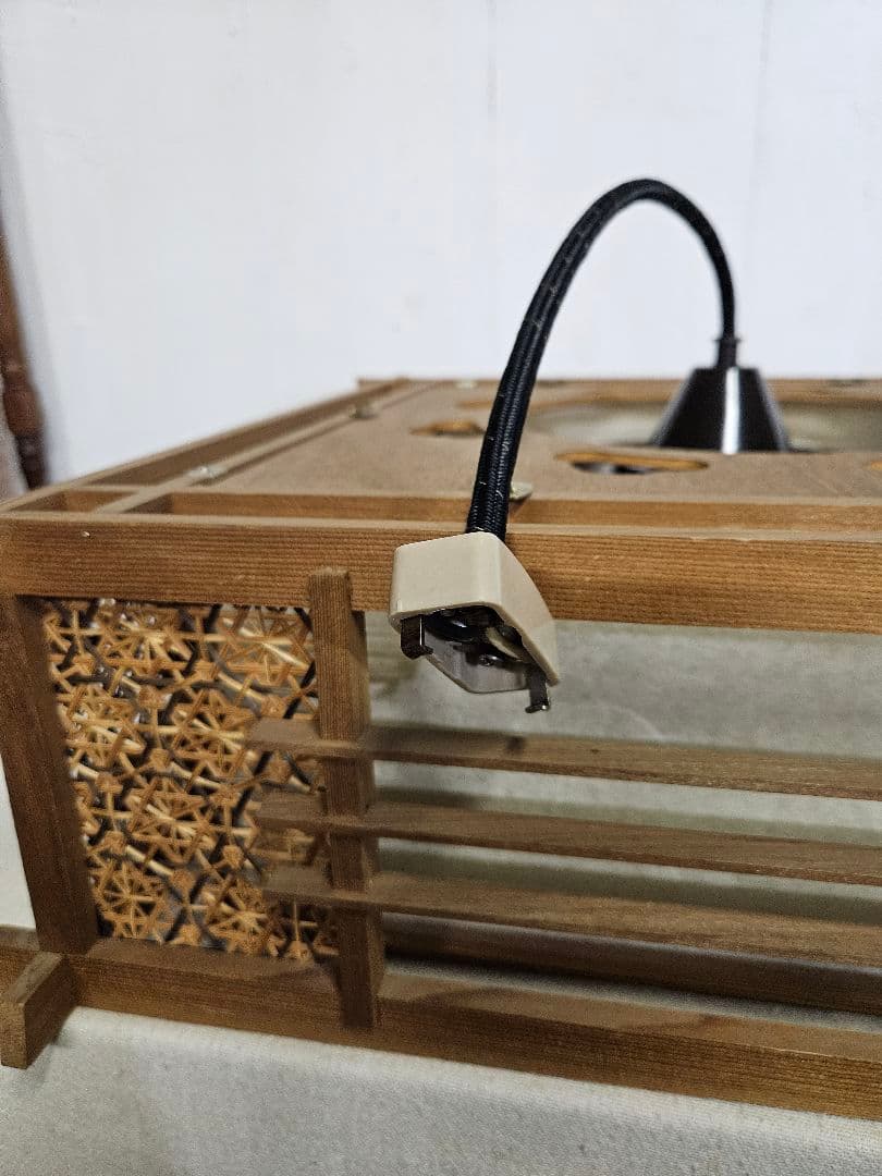 ジャパンヴィンテージ 木製と和紙のペンダントライト 蛍光灯 透かし 藤 吊り下げ