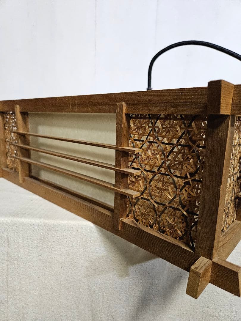 ジャパンヴィンテージ 木製と和紙のペンダントライト 蛍光灯 透かし 藤 吊り下げ