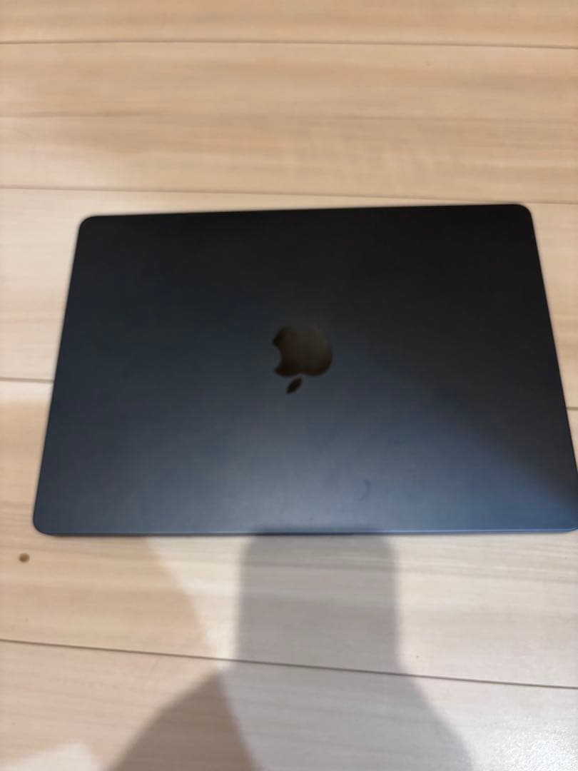 【ジャンク】MacBook Air (M2, 2022) 16GB【液晶不良】
