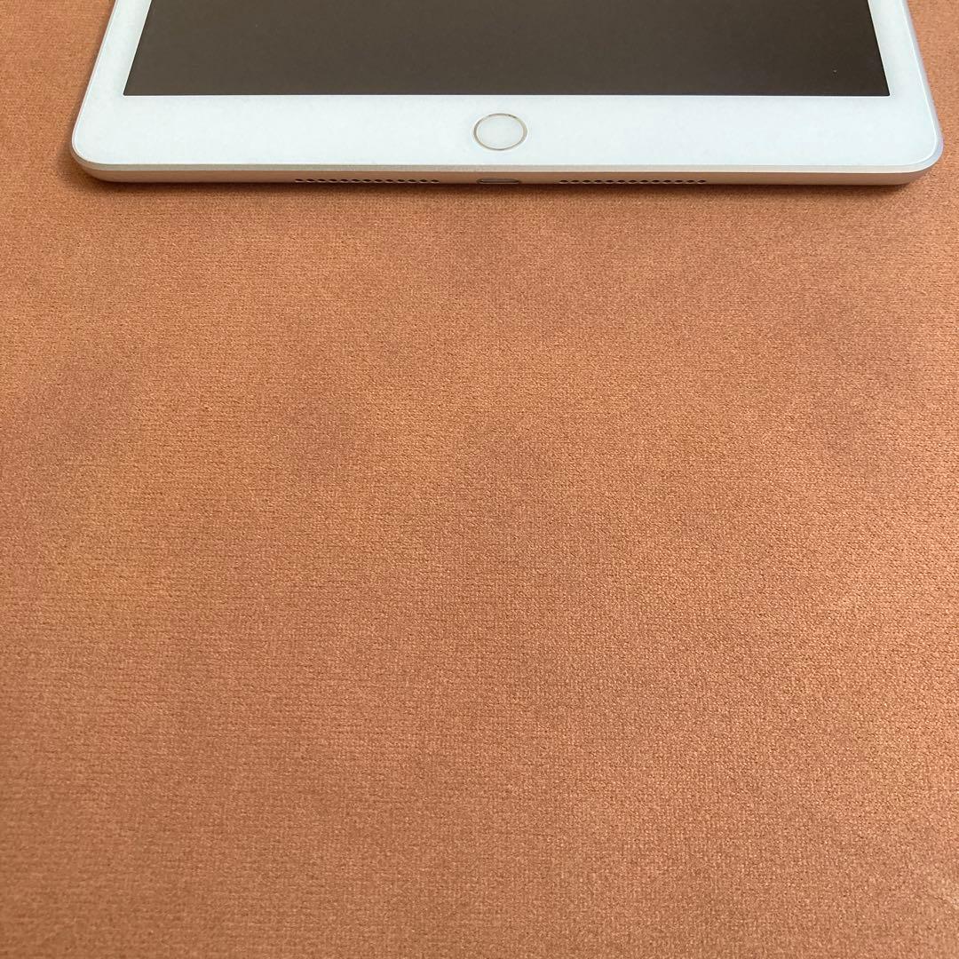 11【早い者勝ち】電池ほぼ新品☆iPad7 第7世代 32GB WIFIモデル☆