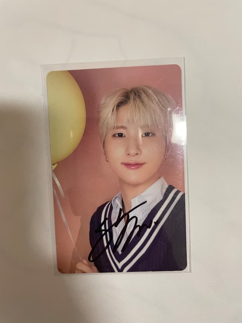 CRAVITY ウビン　トレカ　サイン入り