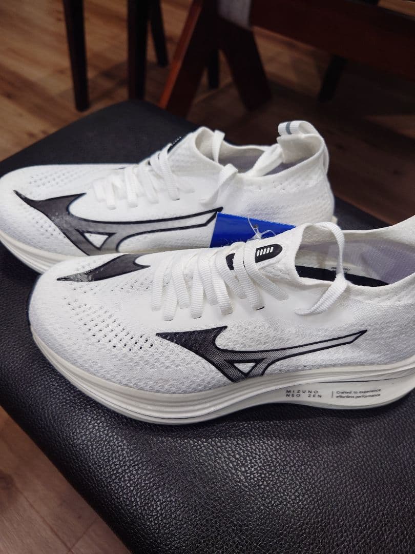 ミズノ ネオゼン MIZUNO NEO ZEN ランニングシューズ 24.5cm