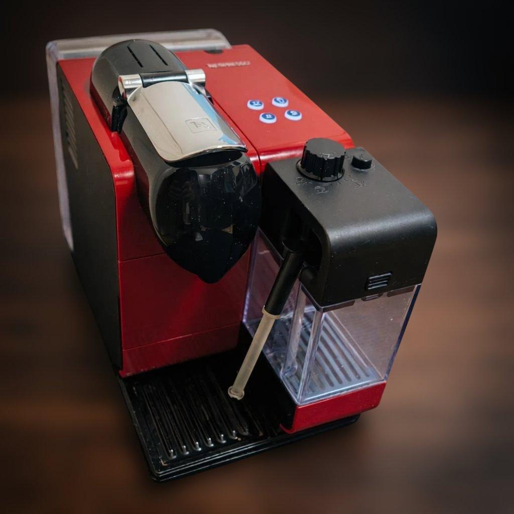 ネスプレッソ Lattissima+ カプセル式 エスプレッソマシン 19bar