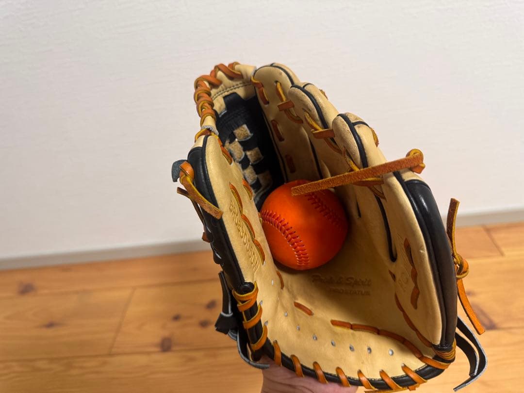 ZETT PROSTATUS 軟式グローブ ベージュ/黒