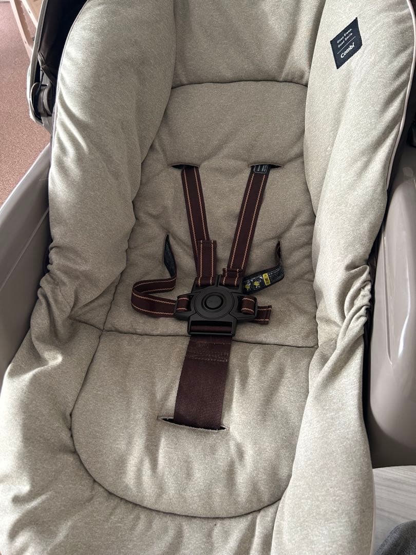 【出産準備】コンビ　ネムリラ　エッグショック　サンドベージュ　2019年購入