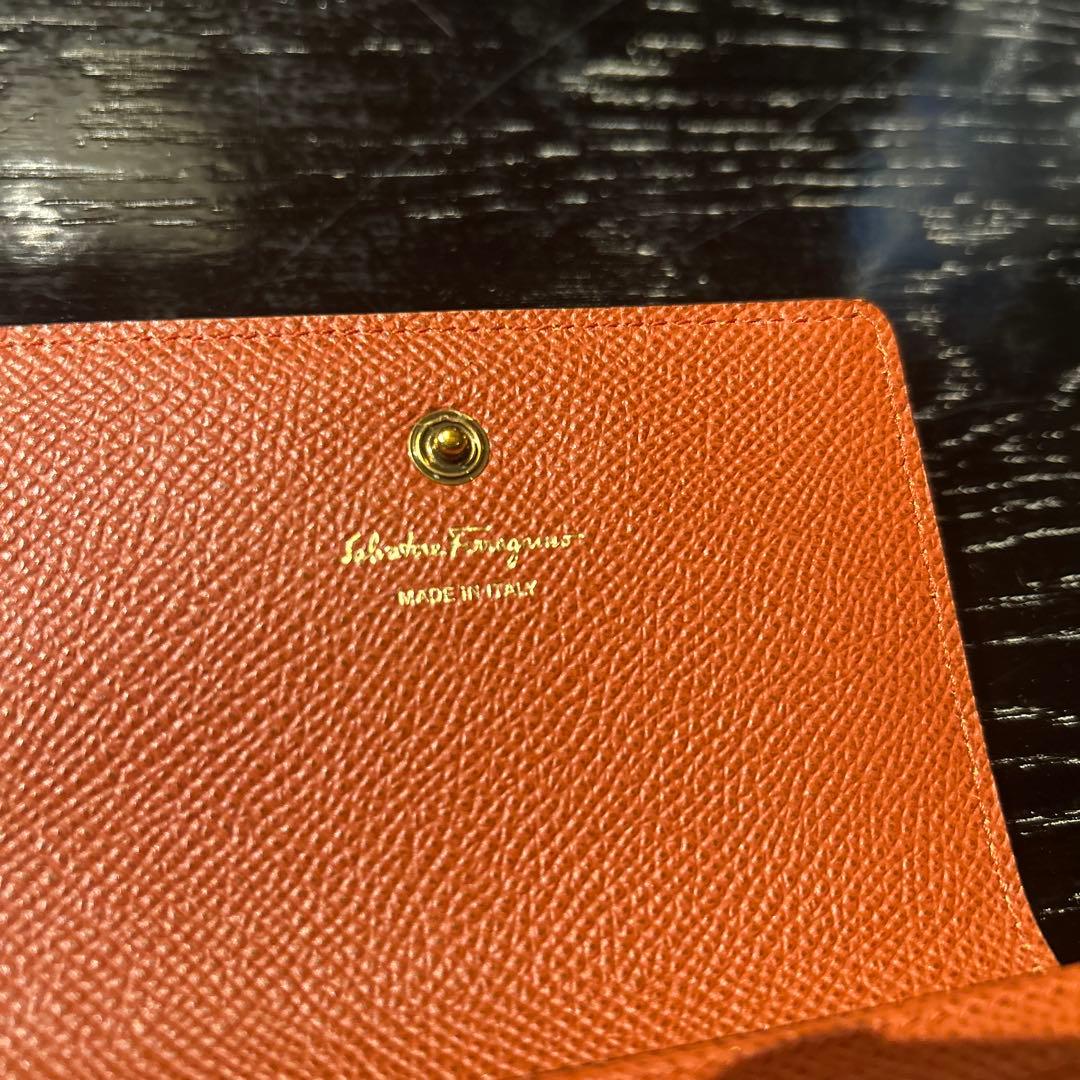 うぱ！早い者勝ち！名刺入れ フェラガモ