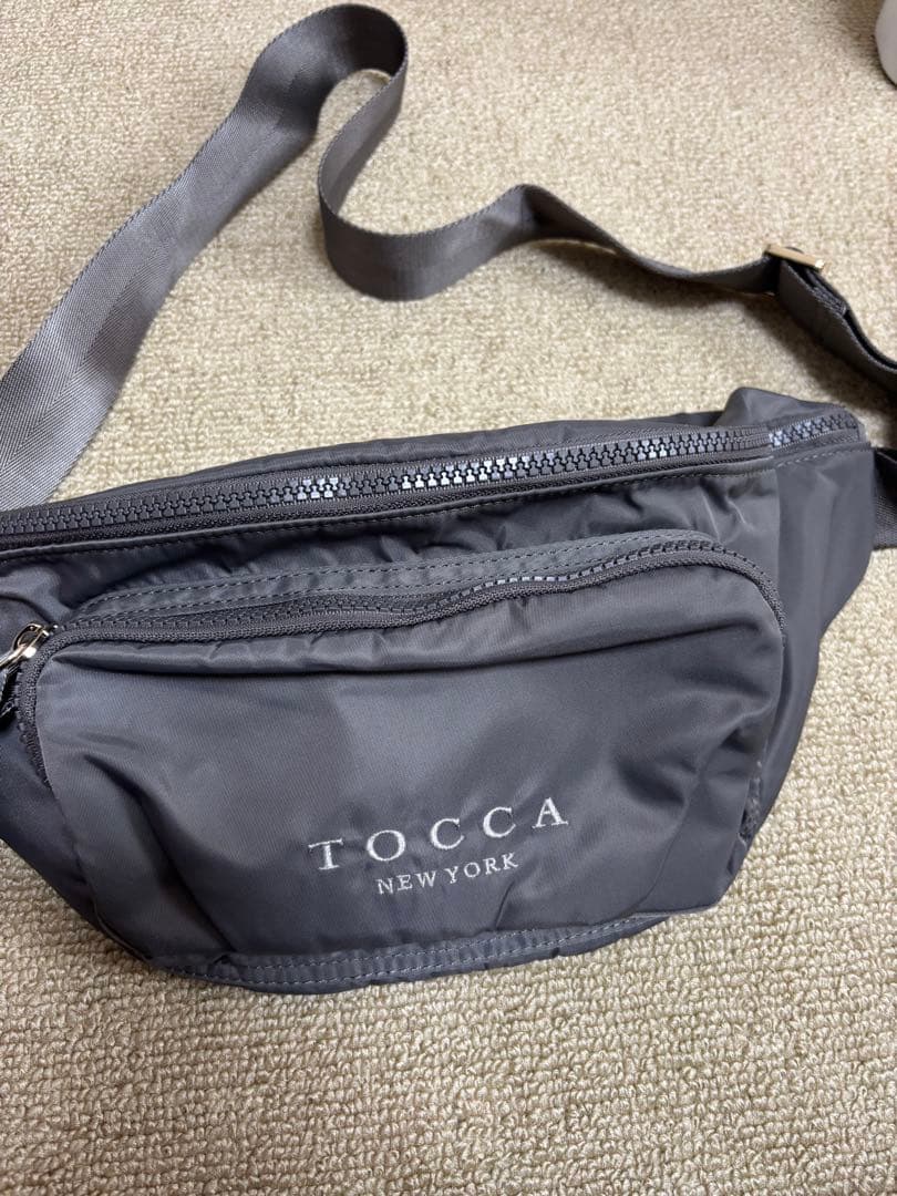 TOCCA ボディバッグ グレー