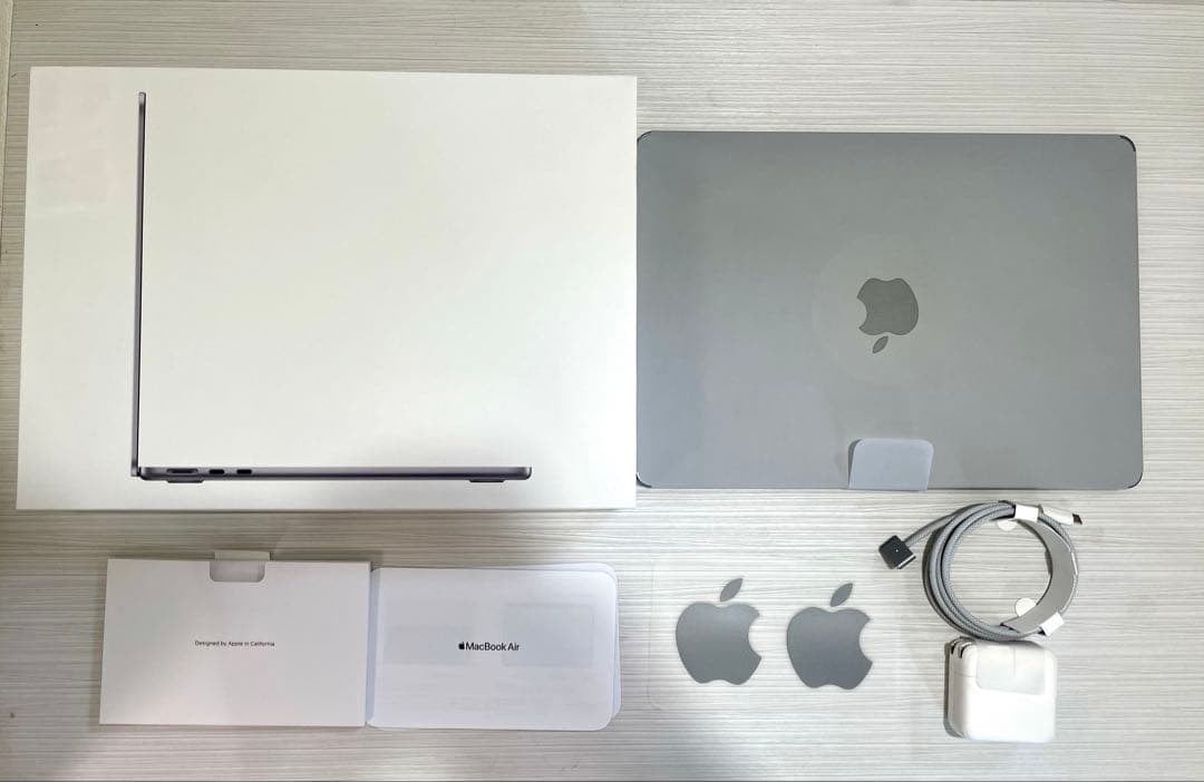 MacbookAir M2 13.6inch スペースグレイ