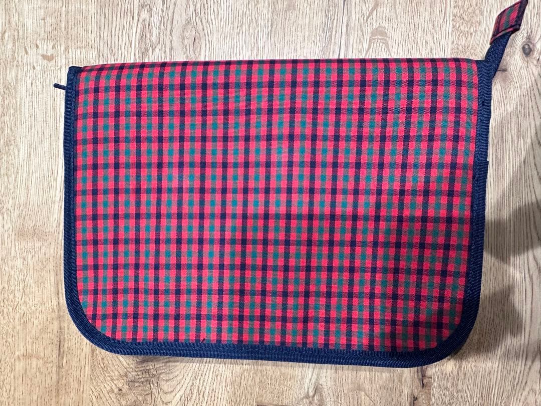 完売品 familiar ファミリア 母子手帳ケース 赤 003