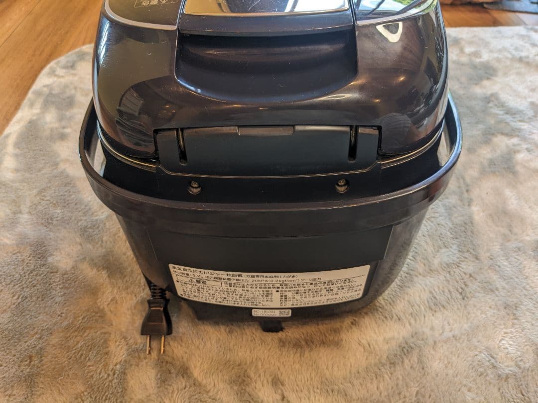 TOSHIBA 真空圧力IH炊飯器 RC-18VXN 東芝 1升 10合