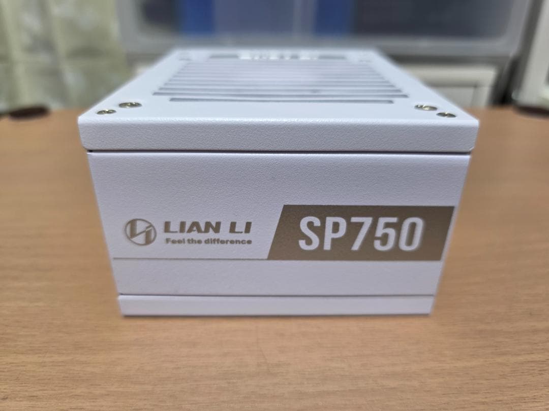 Lian Li SP750 750W SFX電源ユニット