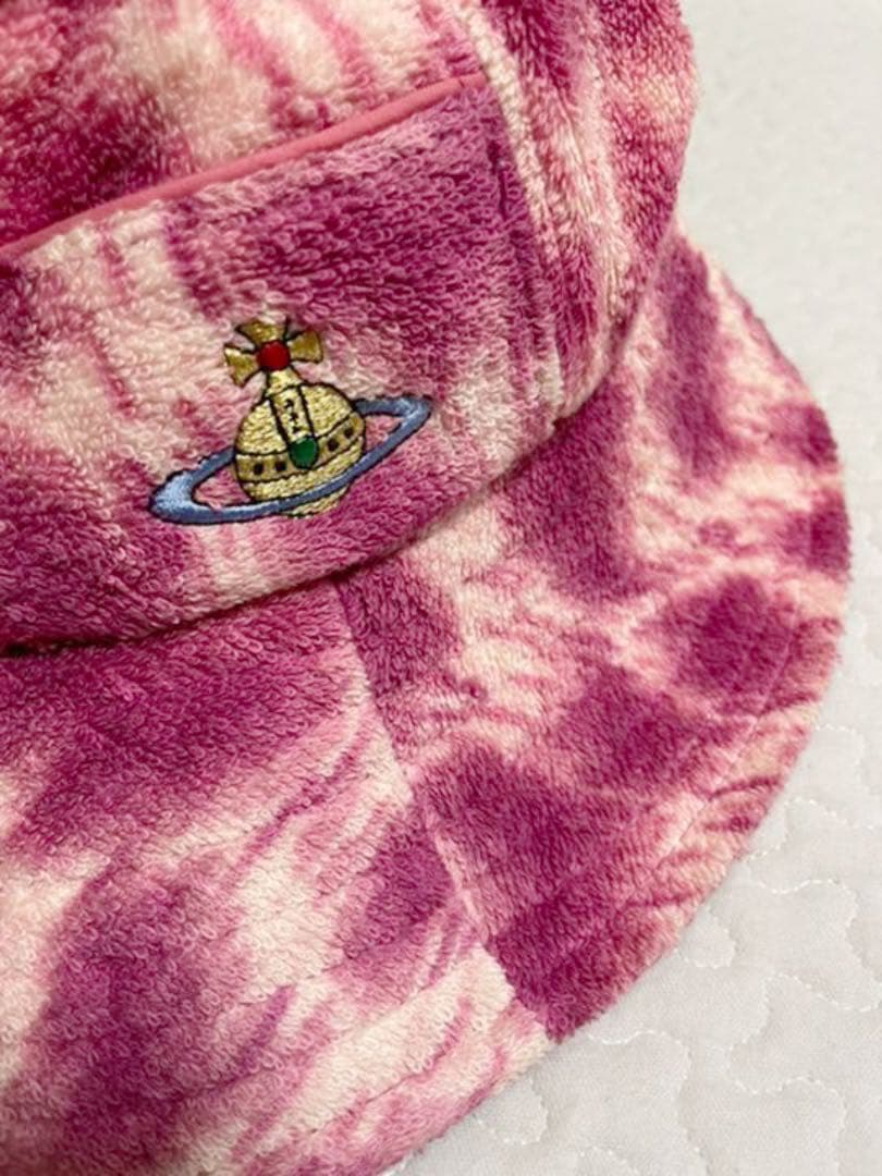 【新品同様】ヴィヴィアンウエストウッド ピンクレオパードパイル帽子豹柄