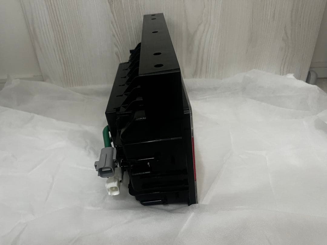 小糸　テールランプ　2連　LED 　ノーマルターン左右セット　新車外し