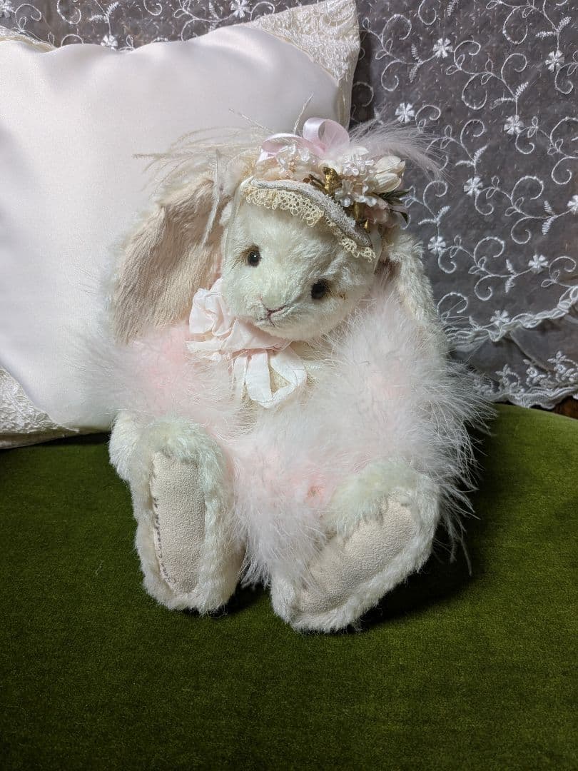 海外アーティスト垂れ耳ラビット