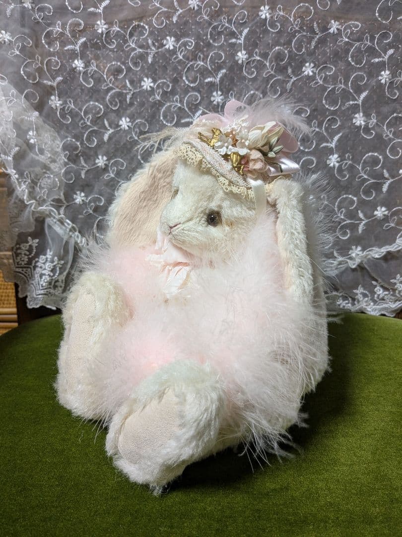 海外アーティスト垂れ耳ラビット