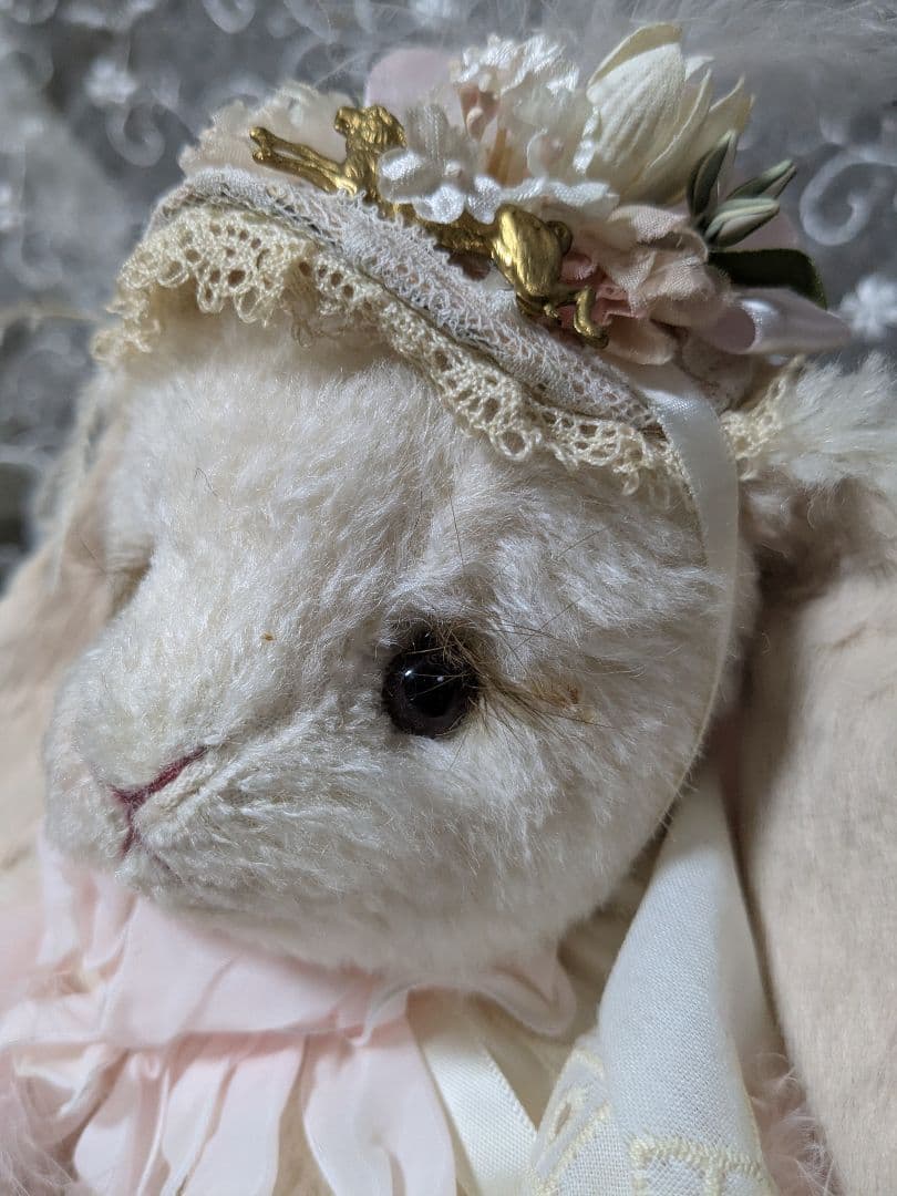 海外アーティスト垂れ耳ラビット