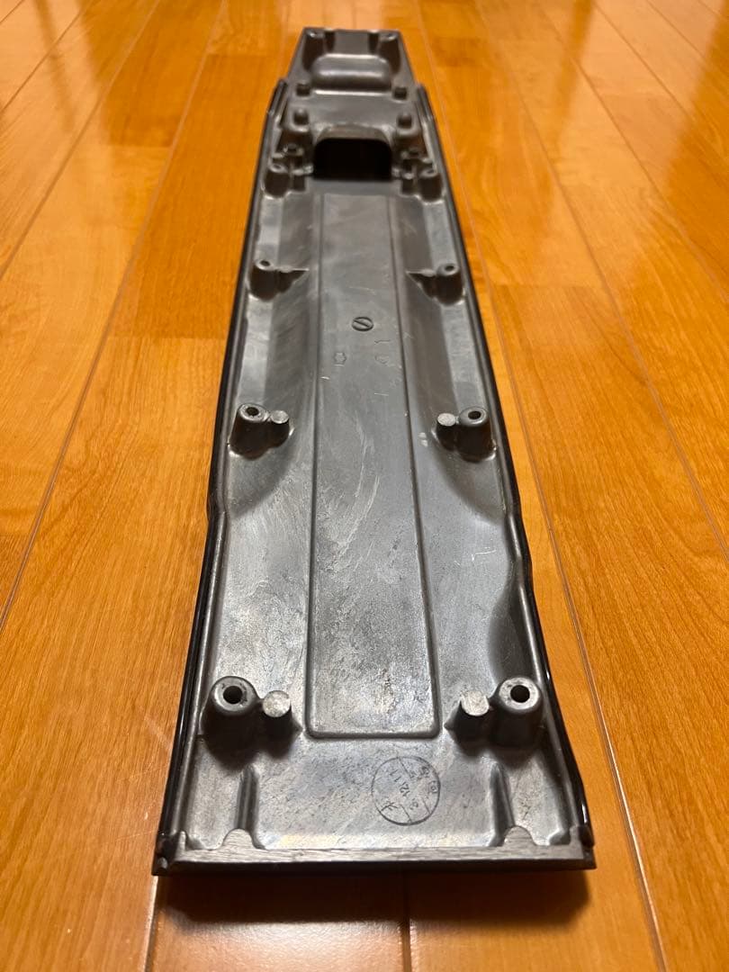 RB26DETT用　純正プラグカバー