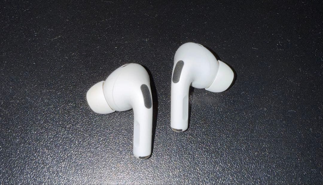 AirPods Pro 2 MagSafe充電ケース(ライトニング)付き