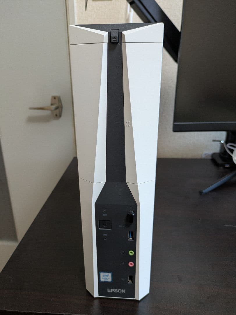 【購入者様決定】デスクトップPC、キーボード＆マウス、各種ケーブルセット