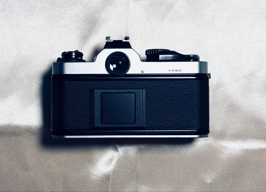 未使用☆Nikon NewFM2シルバー ボディのみ　デッドストック