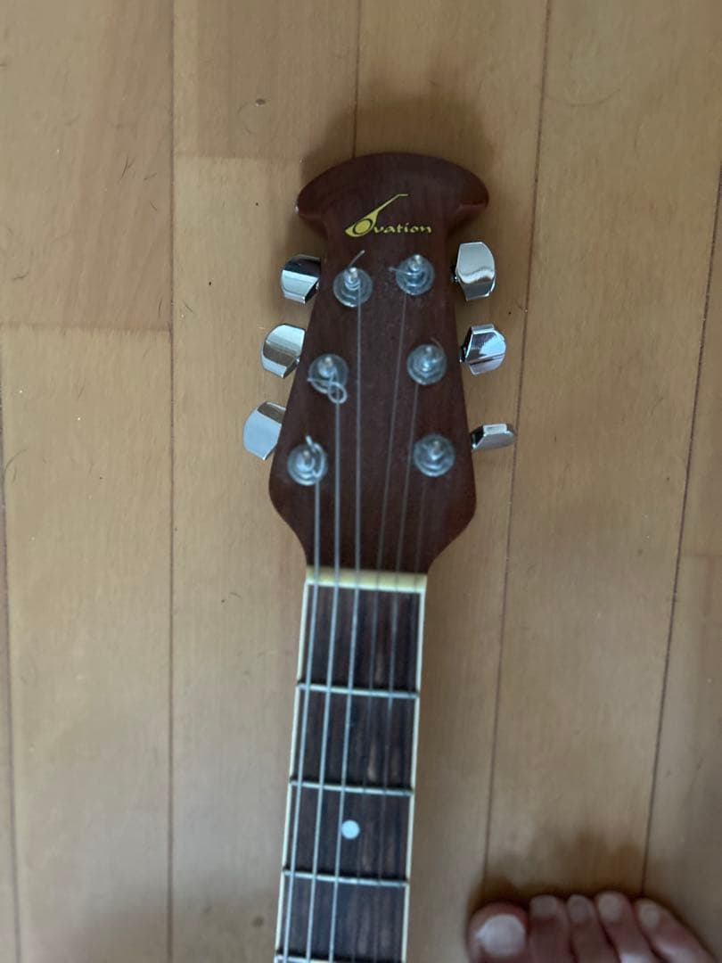 アコースティックギター ブラック プリアンプ搭載　ケース付き